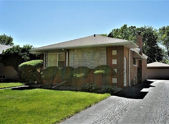 2nd image of 16026 Ellis Ave