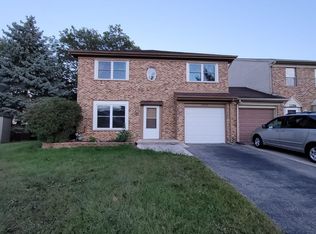 1254 Robin Dr, Carol Stream, IL 60188