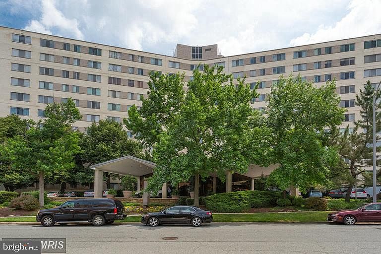 1st image of 1200 N Nash St APT 243