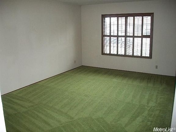 3rd image of 34 Lido Cir