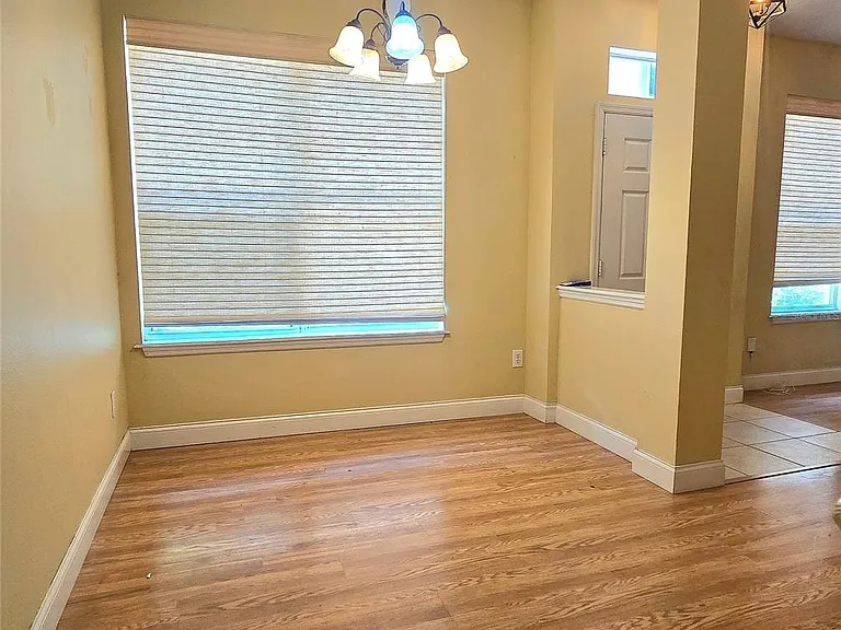 2921 Pine Oak Trl — Photo 13