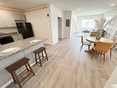 Pine Street Apartments Photo 1