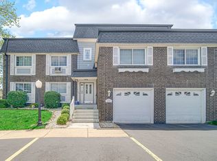 8199 Mount Ct, Crown Pt, IN 46307