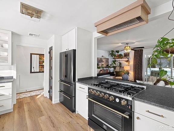 5th image of 239 Scotland Road