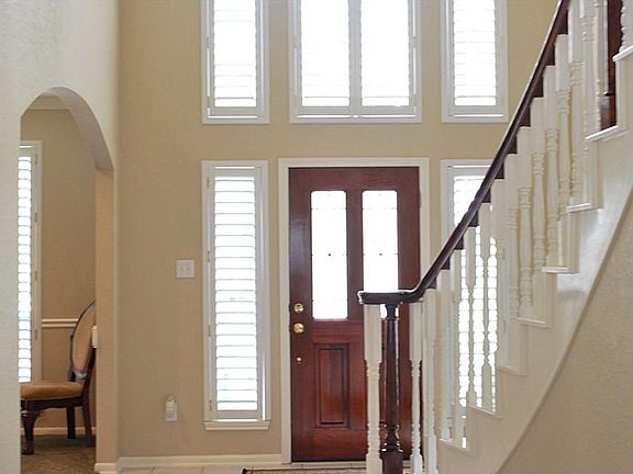 2nd image of 3210 Five Oaks Dr