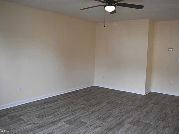 5th image of 3920 Saint Michaels Sq