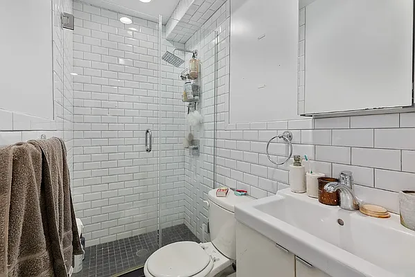 Rented by Dalan Rentals | media 6