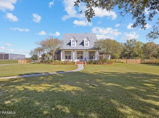 5208 Rip Van Winkle Rd, New Iberia, LA 70560