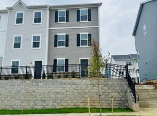 1340 Red Clover Ln, Ranson, WV 25438