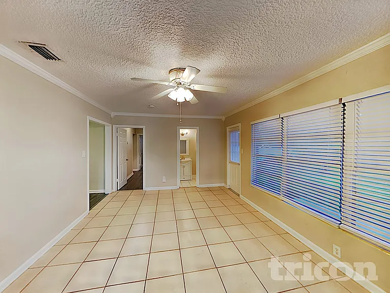 4011 W Nassau St — Photo 5
