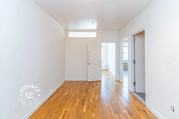 Rented by MySpaceNYC | media 9