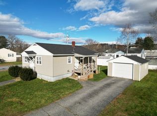 24 Bushey Cir, Lewiston, ME 04240