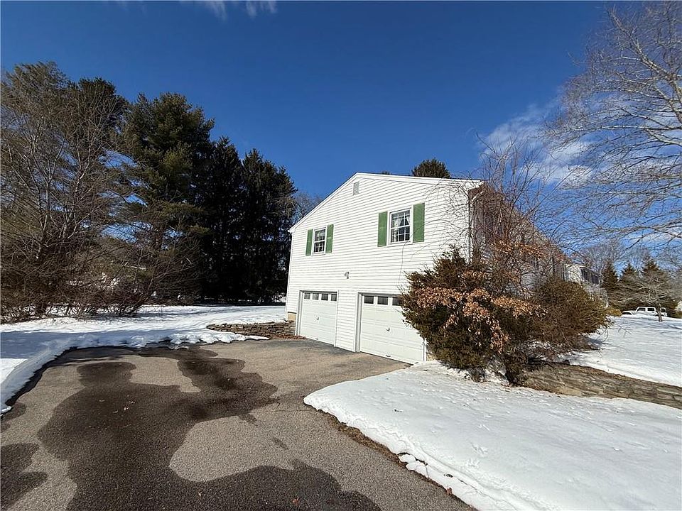 2nd image of 51 Cydot Dr