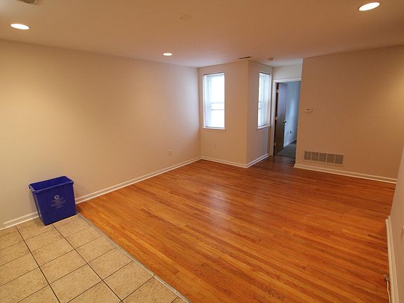 3rd image of 1718 Montrose St Floor 2