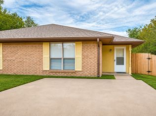 1140 Jameson St APT B, Weatherford, TX 76086