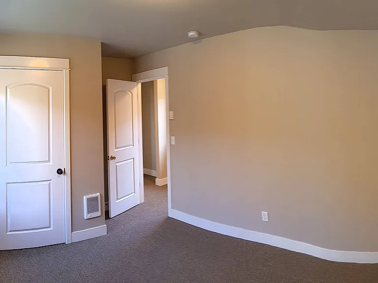 #4 - Bedroom 3 #4 - Bedroom 3