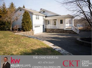 514 Nanaquaket Rd, Tiverton, RI 02878