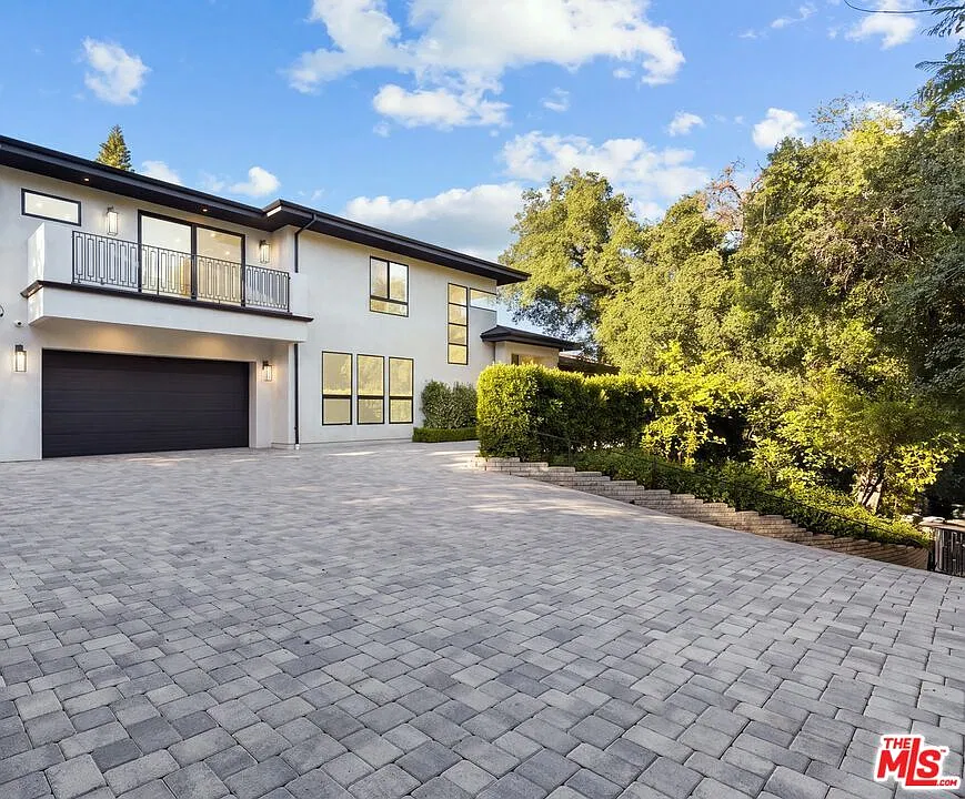 6 bed, 6.5 bath, 5400 sqft, $24,000 — Photo 4