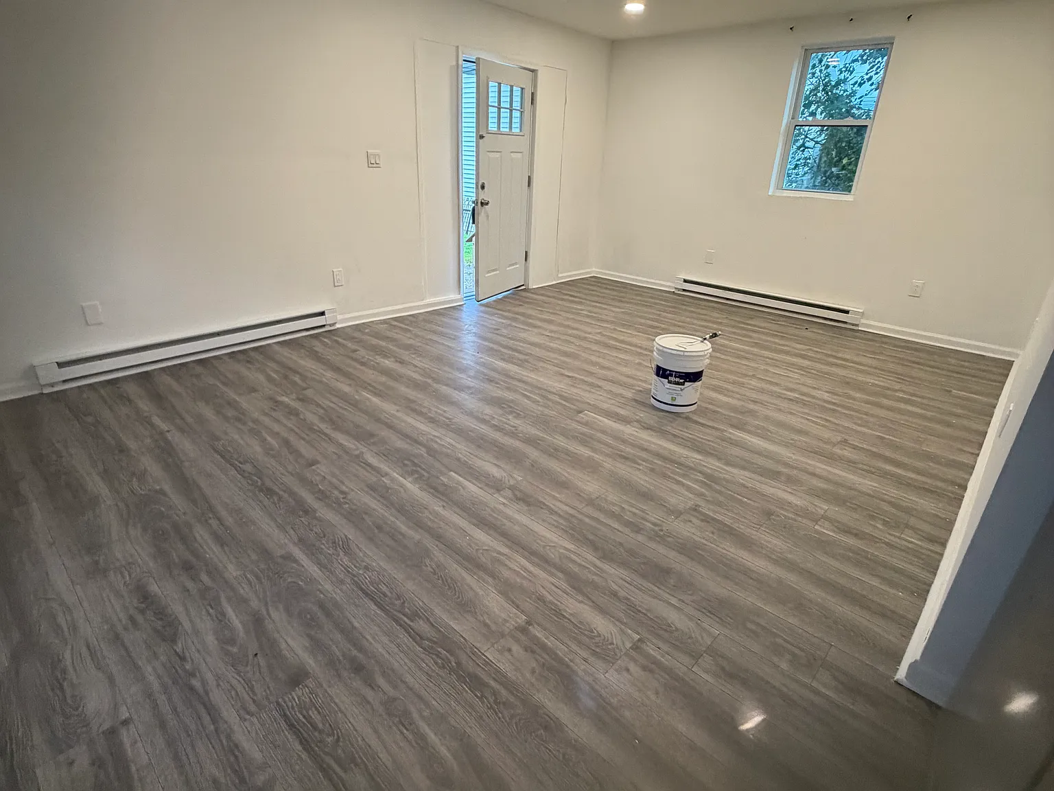 2 bed, $1,400 — Photo 1