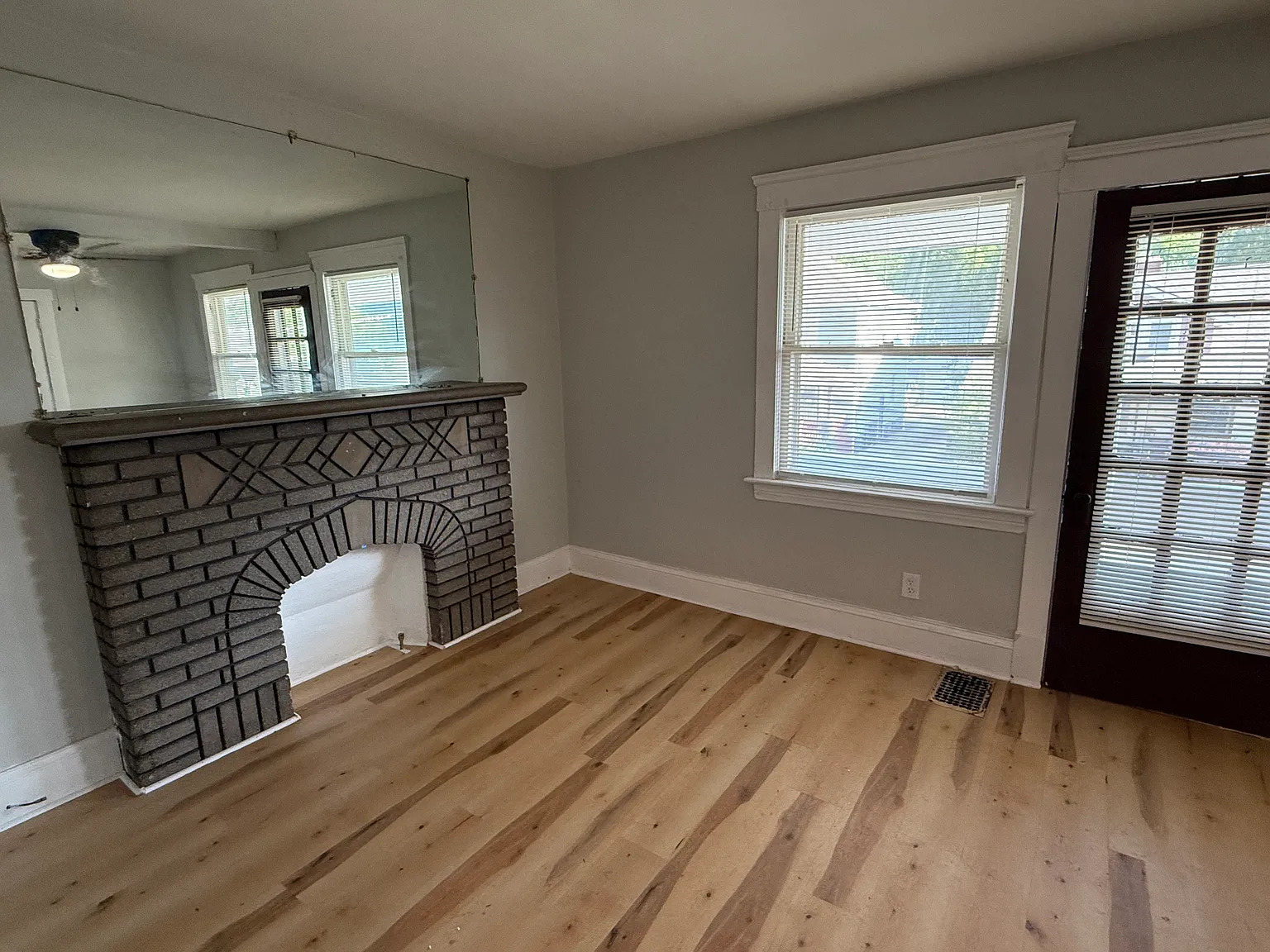 3 bed, 1150 sqft, $1,350 — Photo 3