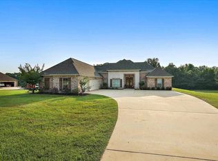 108 Longridge Dr, Florence, MS 39073