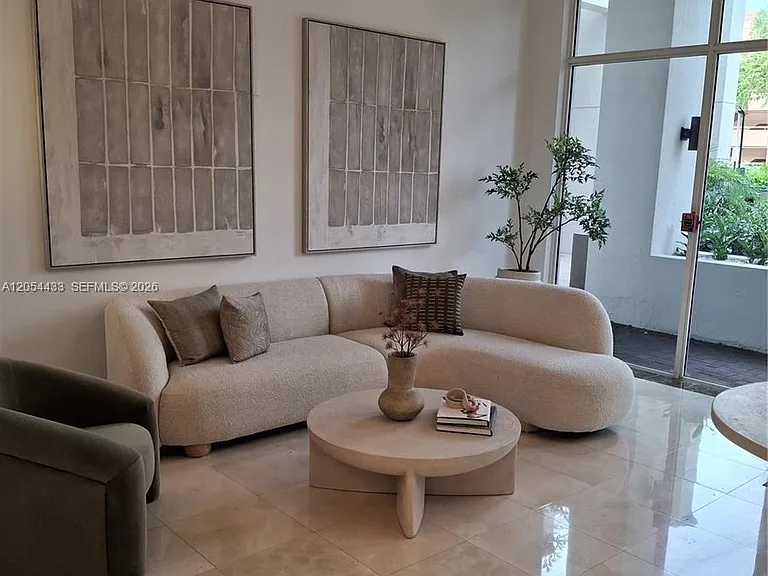 9021 SW 94th St #Penthouse 05 — Photo 3