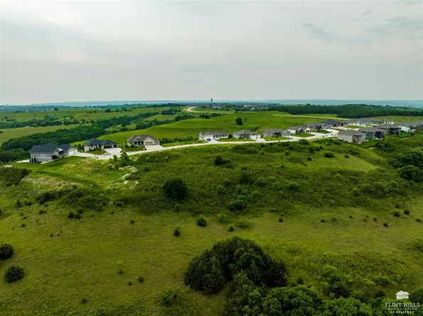 312 Ledgestone Ridge Ct, Manhattan, KS 66503