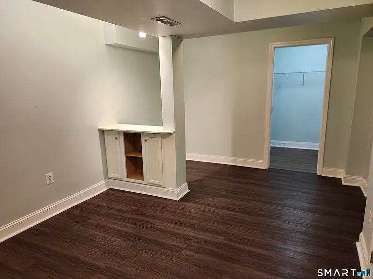 488 Chapel St #6 — Photo 9