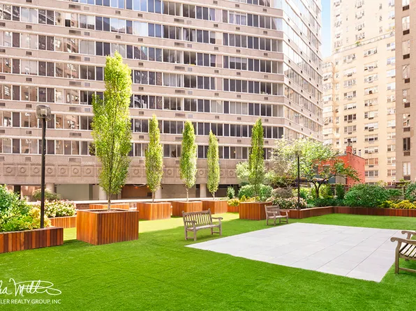400 East 54th Street 27B image 18 of 18