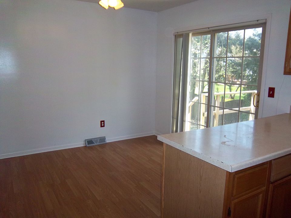 2nd image of 11 Delmar Pl