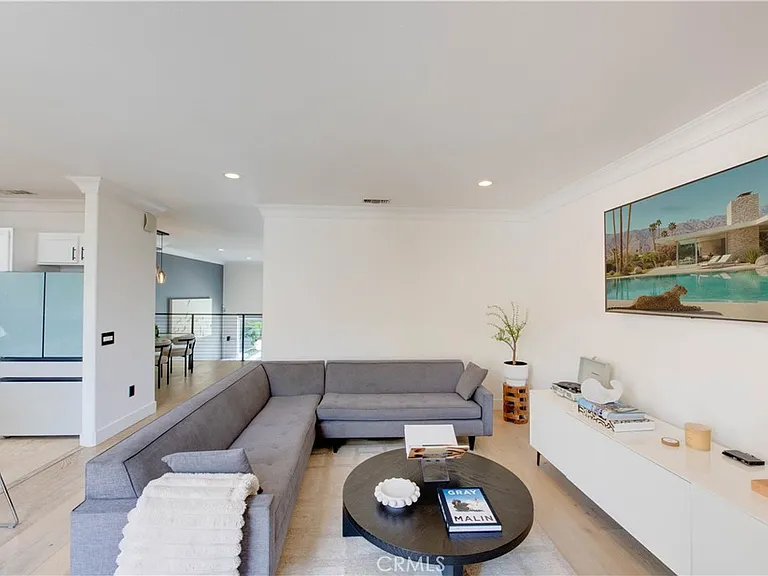 7330 De Soto Ave — Photo 13
