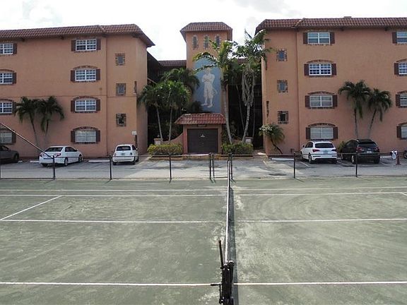 5th image of 610 Tennis Club Drive #405