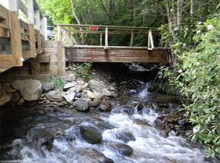 86 Indian Creek Rd, Maggie Valley, NC 28751