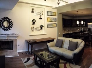 914 Spruce St APT 15, Philadelphia, PA