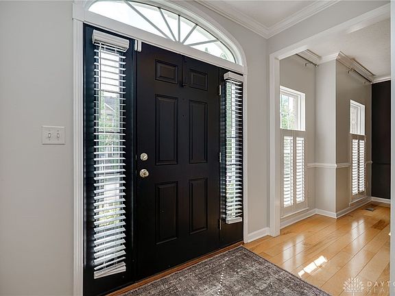 2nd image of 9779 Cobblewood Ct