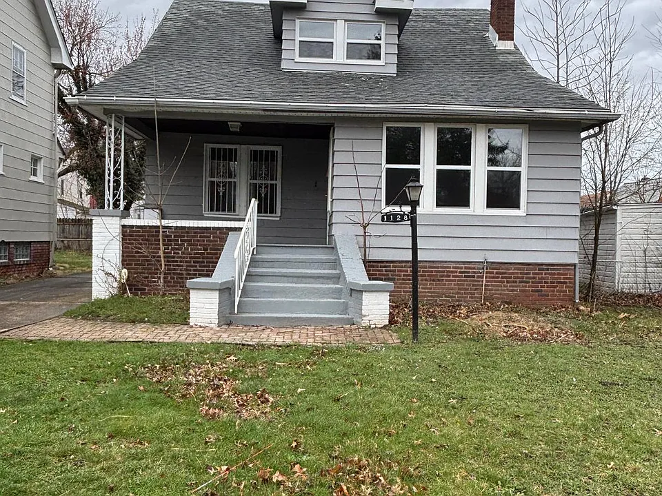 1128 Oxford Rd