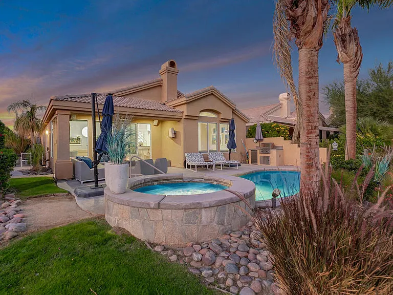67361 N Laguna Dr — Photo 5