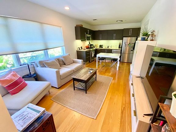 3rd image of 268 Main St #2