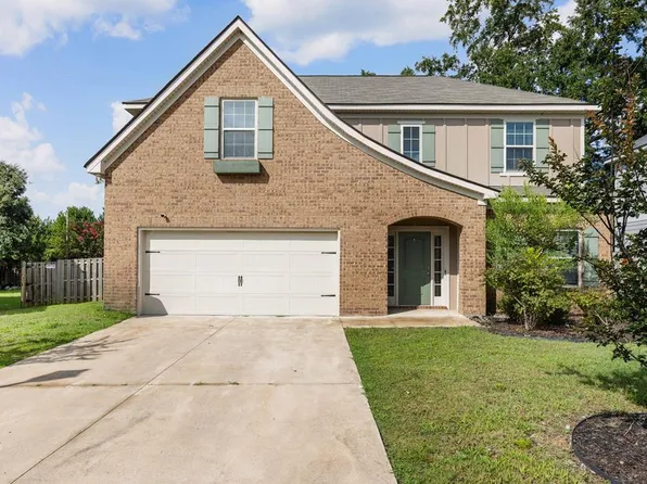 112 White Oak Pl, Smiths Station, AL 36877