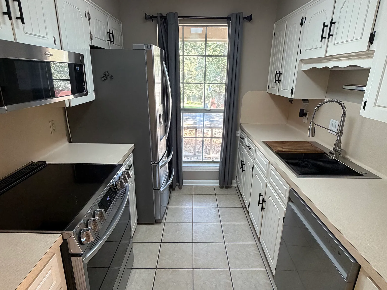 3 bed, 1328 sqft, $1,400 — Photo 4