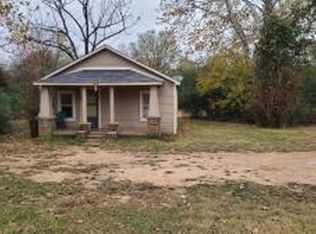 121 Marina Dr, Clarksville, AR 72830