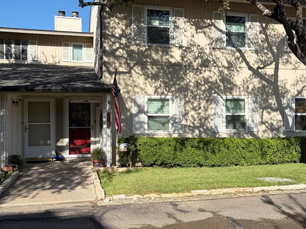 5619 Thunderbird Ct APT B, Granbury, TX 76049