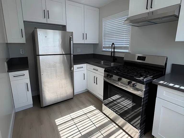 3039 W Vernon Ave — Photo 3