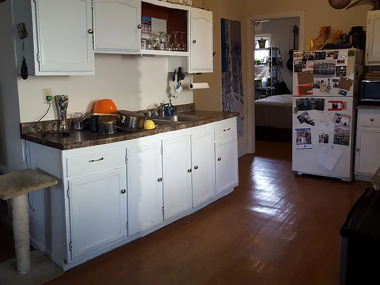 215 W 31st St #1 — Photo 7