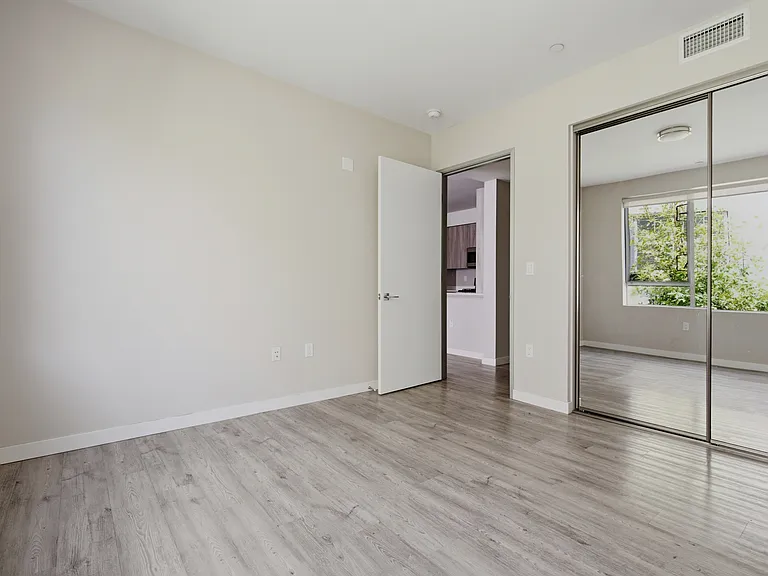 16300 Ventura Blvd #307 — Photo 8