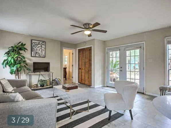 120 5th St #1-4, Dickinson, TX 77539