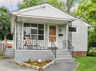 30 Pond St, West Warwick, RI 02893