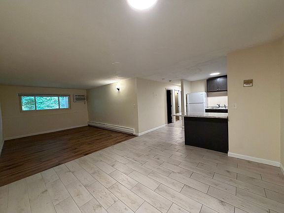 5th image of 81 Fisherville Rd #9