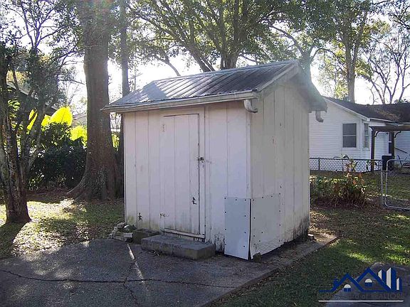 4th image of 413 Gouaux Ave