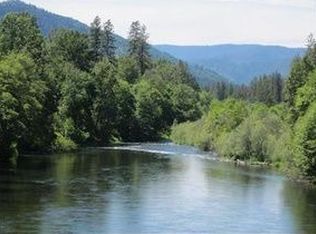2004 Fish Hatchery Rd, Grants Pass, OR 97527